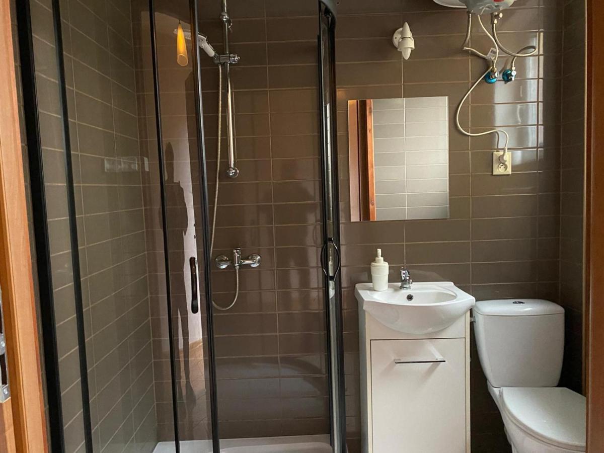 Pod Lipami Hostel Kolczyglowy Bagian luar foto