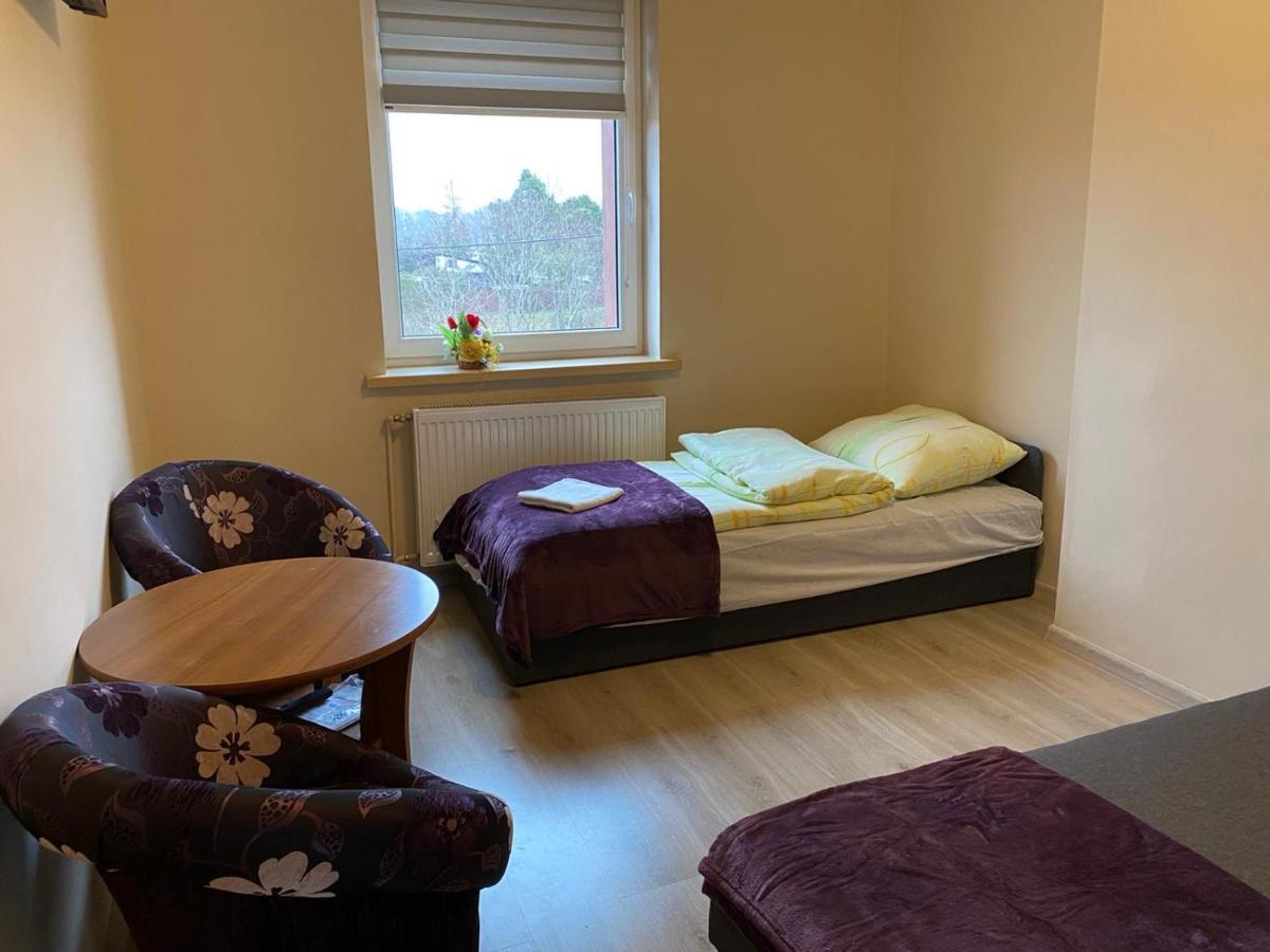 Pod Lipami Hostel Kolczyglowy Bagian luar foto